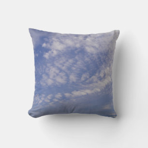 Dekokissen kleine Wolken Throw Pillow