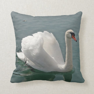 Dekokissen white swan throw pillow