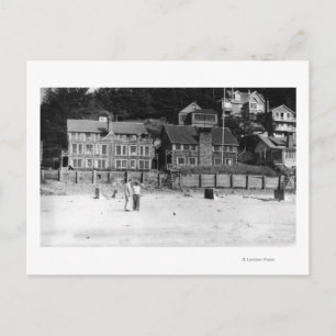 DeLake, Oregon View of Canyon Drive Apts. Postcard