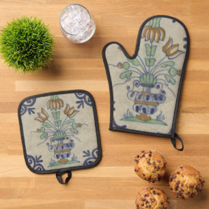 Delft Tile Antique Ceramic Flower Pot  Oven Mitt & Pot Holder Set