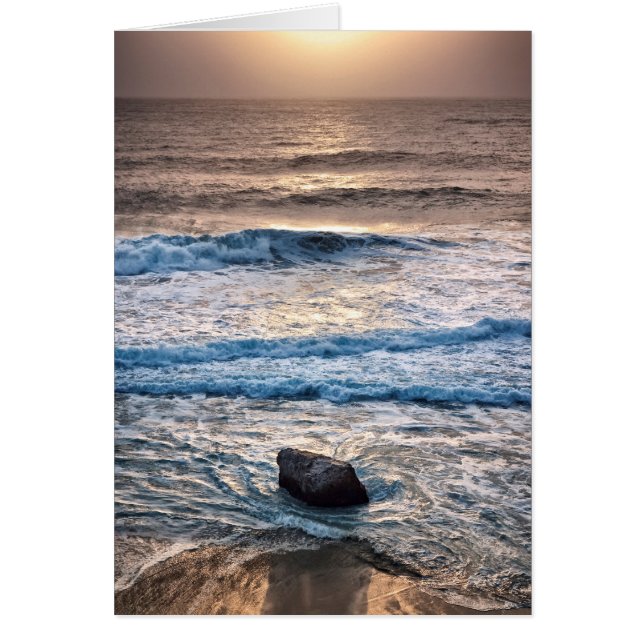 Délicat coucher de soleil sur la plage (Devant)