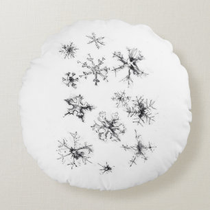 Delicate Falling Snowflakes Round Pillow