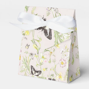 delicate flowers with a butterfly in Chinese style Favor Box