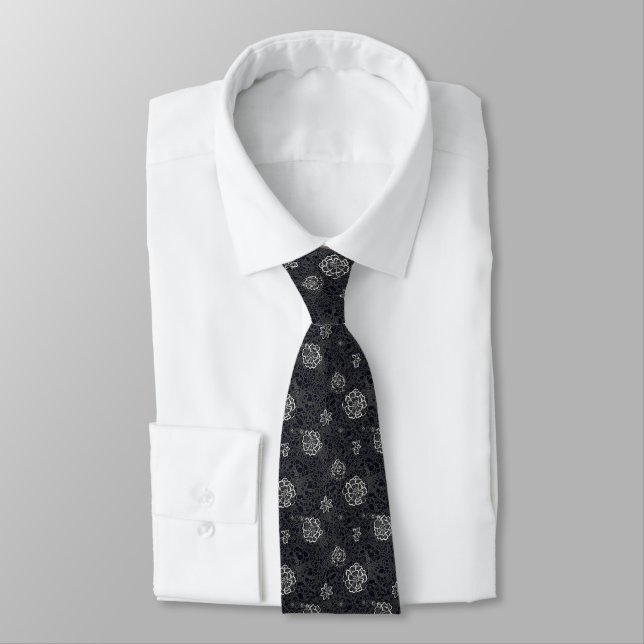 Delicate Pattern White Flower Lace Tie (Tied)