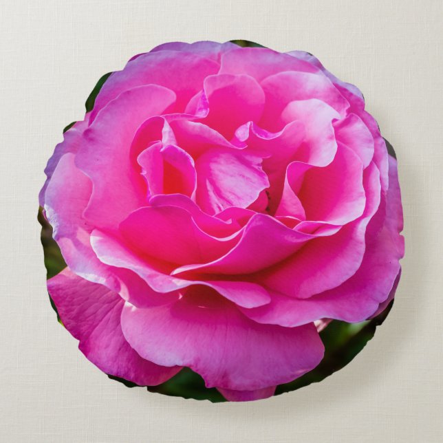 Delicate pink rose. round pillow (Front)