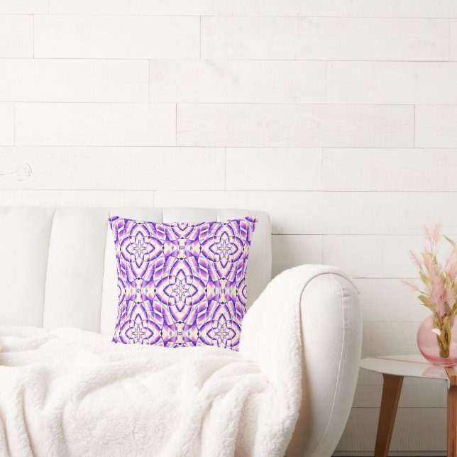 Delightful garden...... throw pillow (Couch)