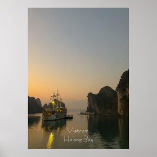 Delightful sunset in Halong Bay Vietnam Case-Mate Poster