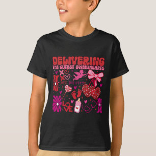 Delivering The Cutest Valentines Floral Labour Del T-Shirt