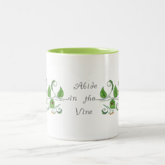 Demeurez dans la tasse d'écriture sainte de vigne