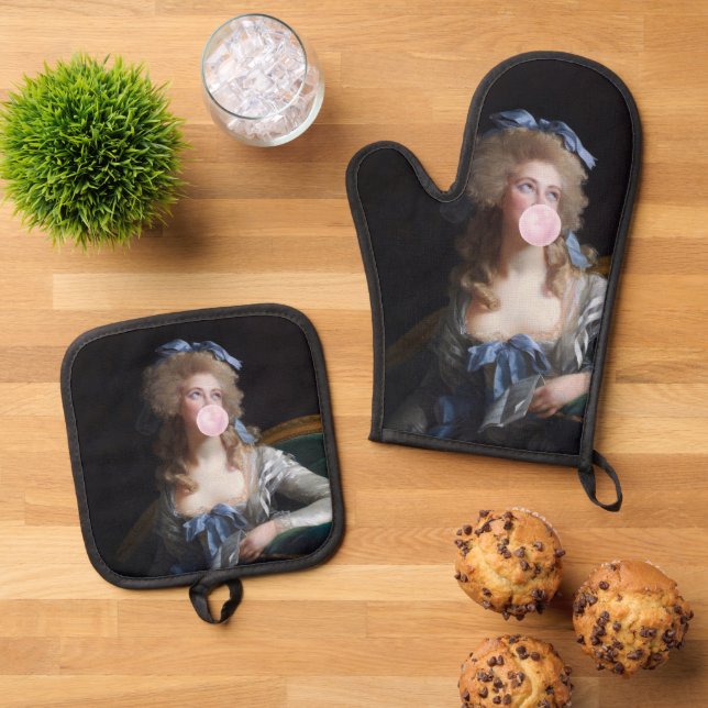 Demure with Pink Bubble Gum Oven Mitt & Pot Holder Set (Top Down)