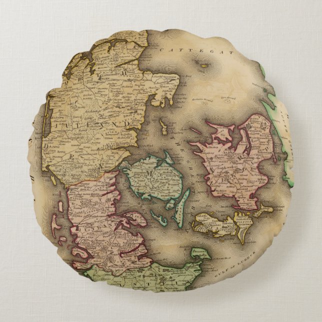 Denmark 2 round pillow (Front)