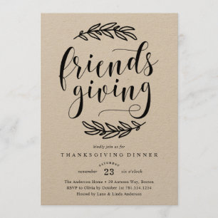 Des amis rustiques donnent une invitation à dîner