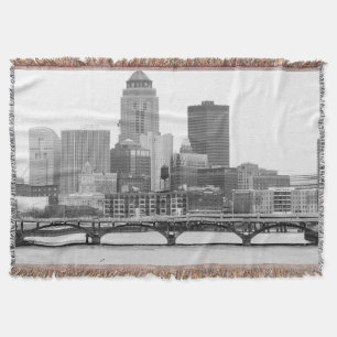 Des Moines in B&W Throw Blanket