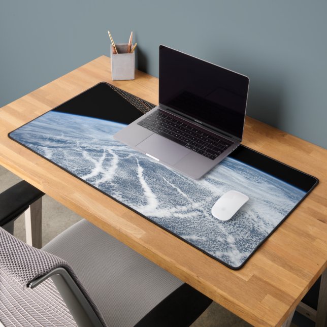 Des Motifs Nuageux Au Sud Des Îles Aléoutiennes. (Bureau 2)