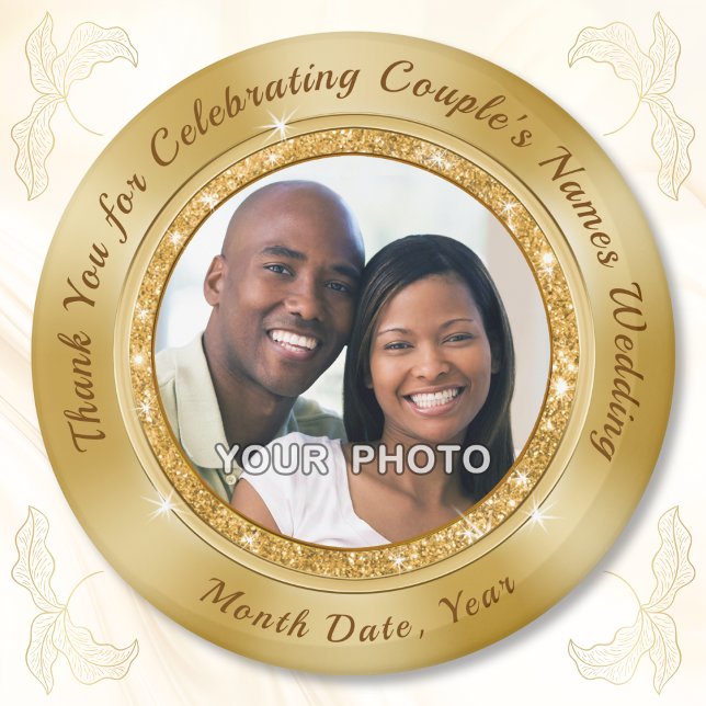Des Noces D'Or. Magnet Wedding Favors pas cher (Wedding favors for guests in bulk. Gold wedding favors. Photo wedding favors. Gold wedding party.)