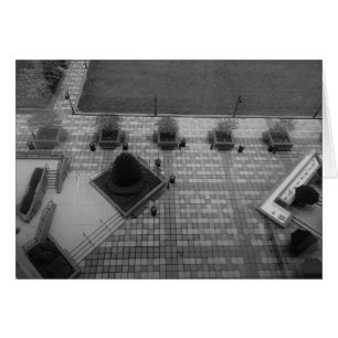 Deserted Walkway / Noir