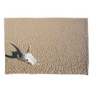 Deserts   Cow Skull on the Desert Ground Pillowcase