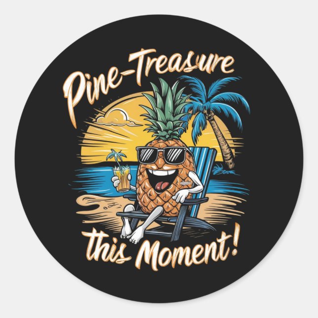 Design featuring a pineapple in a beach classic round sticker (Front)