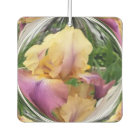 Iris violet et jaune dans un monde clair