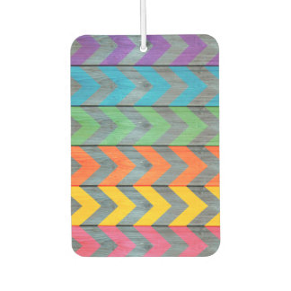 Désodorisant Pour Voiture Motif Chevron sur texture de bois par Shirley Tayl
