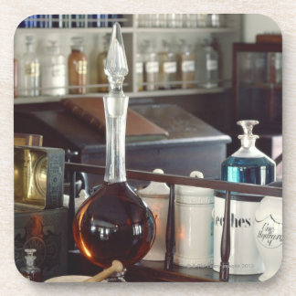 Dessous-de-verre Bouteilles antiques de pharmacie