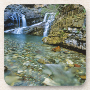 Dessous-de-verre Cameron Falls dans le parc national Waterton Lakes