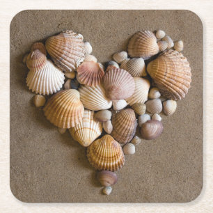 Dessous-de-verre Carré En Papier Coeur de Valentine fait avec des coquilles