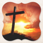 Croix religieuse de Pâques au coucher du soleil