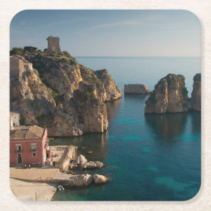 Dessous-de-verre Carré En Papier Faraglioni et madrague dans Scopello, Sicile
