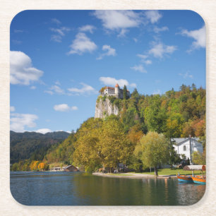 Dessous-de-verre Carré En Papier Le lac a saigné avec des arbres dans des couleurs