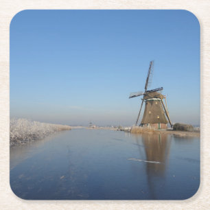 Dessous-de-verre Carré En Papier Paysage d'hiver avec le moulin à vent et la glace