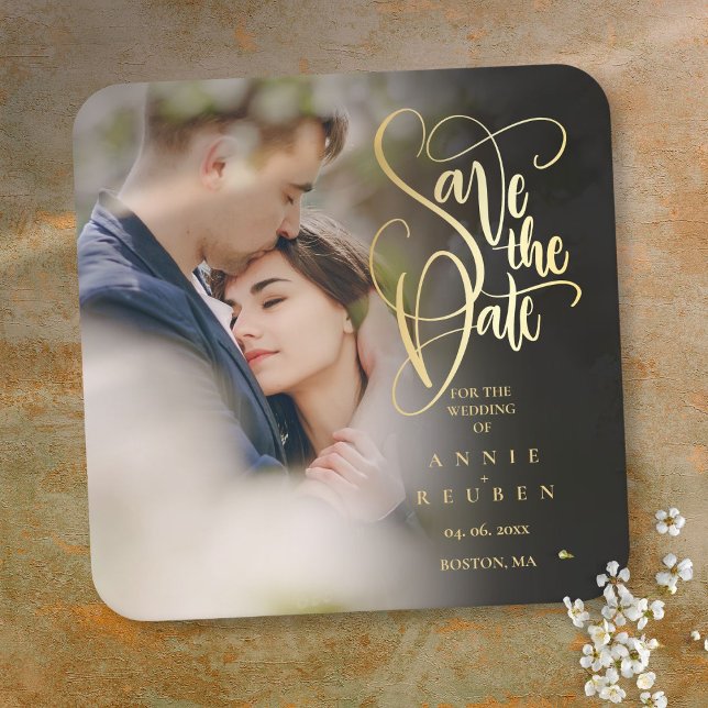 Dessous-de-verre Carré En Papier Photo Moderne Faire Part Élégant Écriture Dorée (Photo Modern Save the Date Elegant Gold Script Square Paper Coaster)