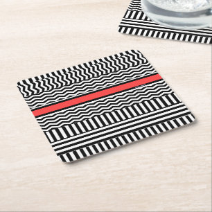 DESSOUS-DE-VERRE CARRÉ EN PAPIER STRIPES DE CHEVRON BLANC NOIR + BANDE ROUGE