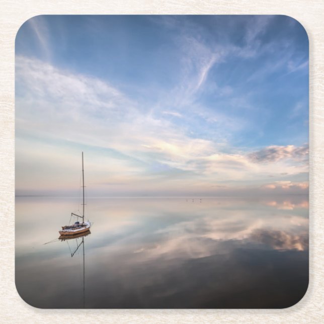 Dessous-de-verre Carré En Papier Un voilier solitaire sur les eaux calmes de Salton (Devant)