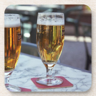 Dessous-de-verre Chablis; deux bières cool à 42 degrés chauds été