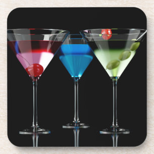 Dessous-de-verre Différents cocktails dans des lunettes à martini n
