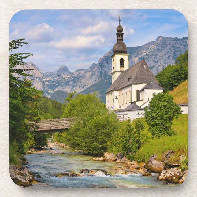 Dessous-de-verre Église de montagne avec paysage de ruisseau (Devant)