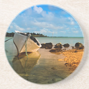 Dessous De Verre En Grès Bateau De Pêche Sur La Plage Mauricienne Avec Isl