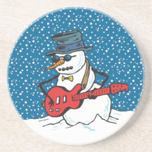 Bonhomme de neige de basculage jouant une guitare