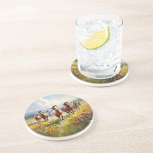 Dessous De Verre En Grès Chevaux sauvages courant dans une prairie de fleur