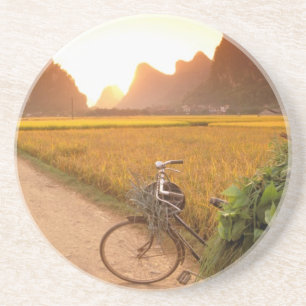 Dessous De Verre En Grès Chine, Guangxi. Yangzhou, vélo à la campagne