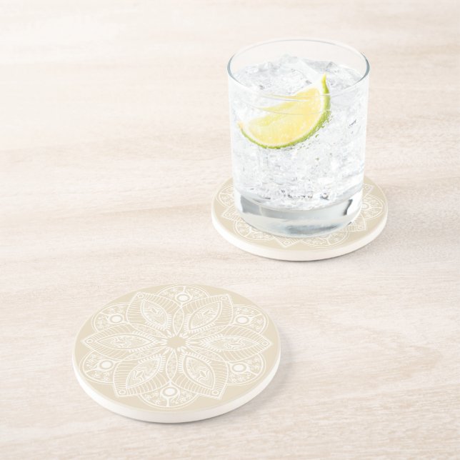 Dessous De Verre En Grès Mandala blanc exotique sur Arrière - plan beige (Côté)
