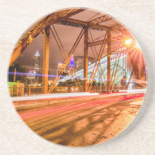 Dessous De Verre En Grès pont du centre de Cleveland Ohio la nuit