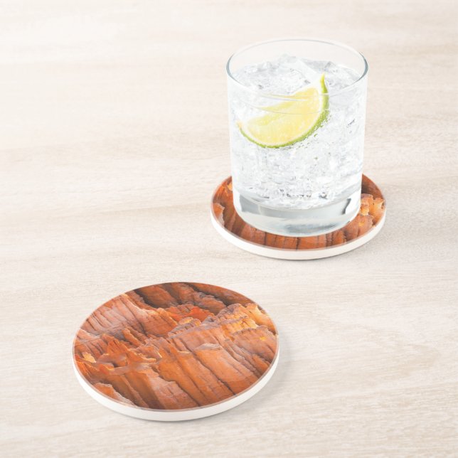 Dessous De Verre En Grès Porte-malheurs de roche dans la lumière de matin (Côté)