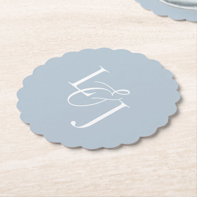 Dessous-de-verre En Papier Couple bleu Dusty Initiales Monogramme Mariage (Incliné)