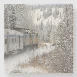 Dessous-de-verre En Pierre Canada, Alberta. Train des neiges de VIA Rail entr