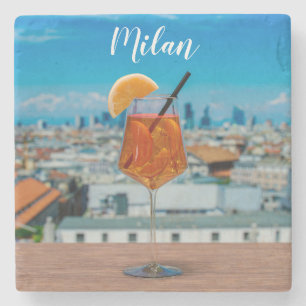 Dessous-de-verre En Pierre Cocktail Spritz sur une table avec vue sur Milan