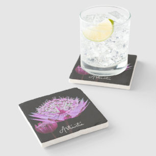 Dessous-de-verre En Pierre Fleur d'Astrantia rose sur fond floral noir