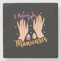 L'Artiste Du Clou Croit Aux Manucures