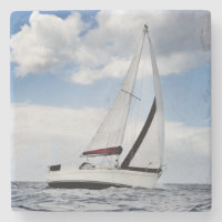 Navigation de yacht en mer ouverte